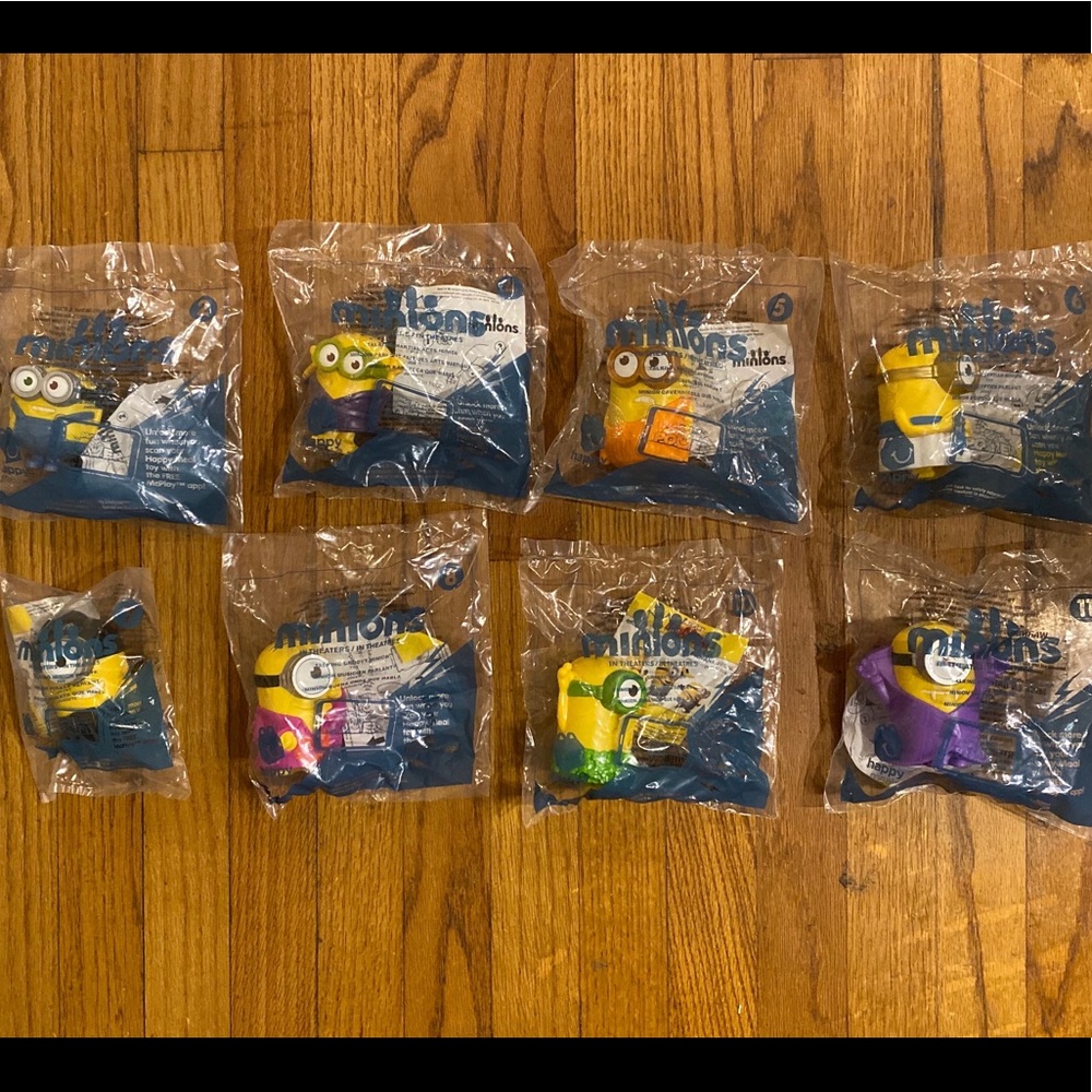 Minions McDonalds 8 pack 2015 rare sealed